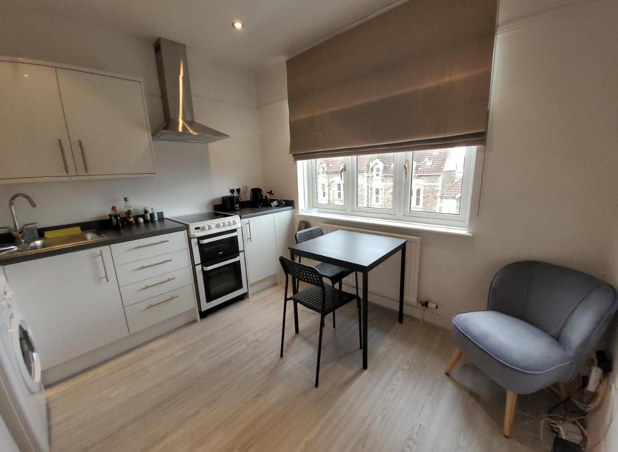 브리스틀 Quiet Terraced House 아파트 외부 사진